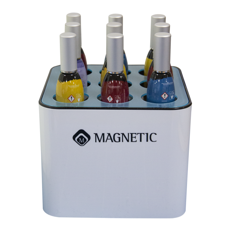 Magnetic Cube for Nail and Brush Whipes